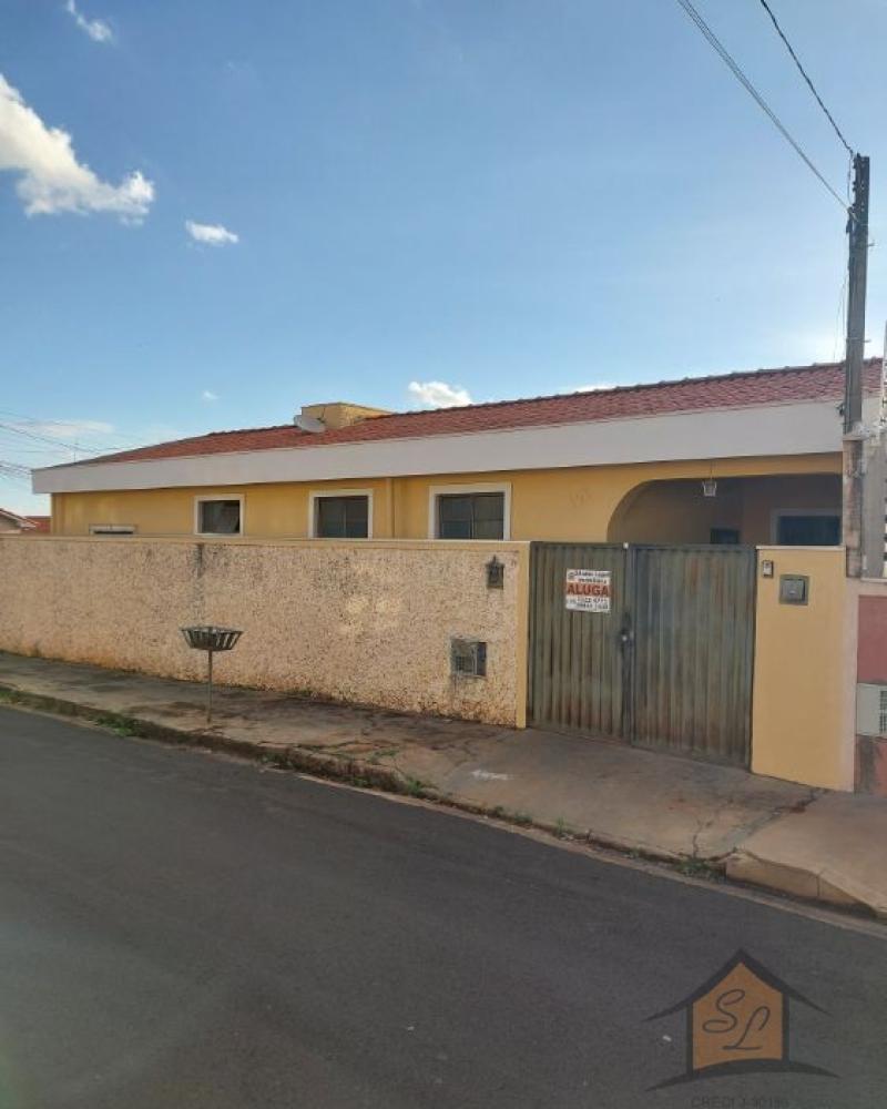 CASA NA Vila Ouro Verde em Assis
