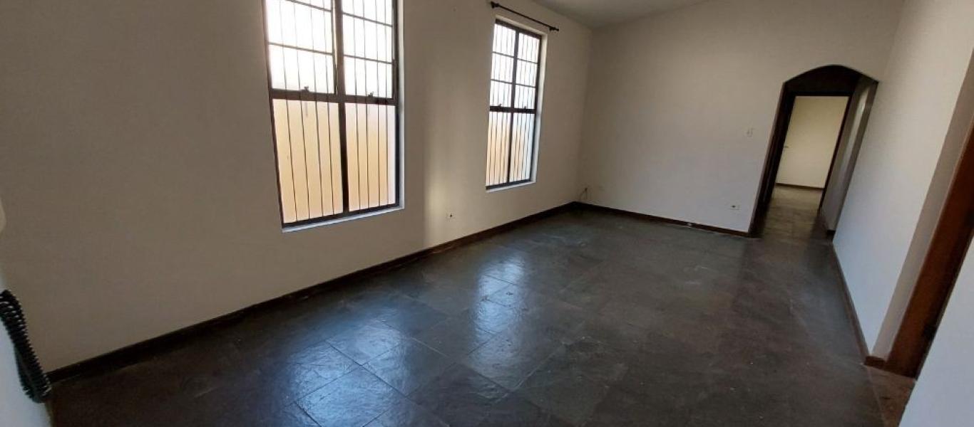 CASA NA Vila Ouro Verde em Assis