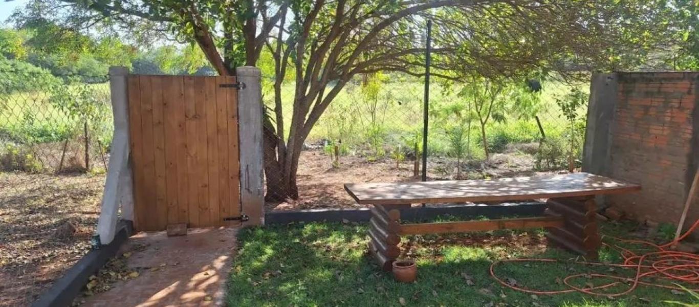 RANCHO NA CONDOMINIO PORTAL DOS DOURADOS em Paulicéia