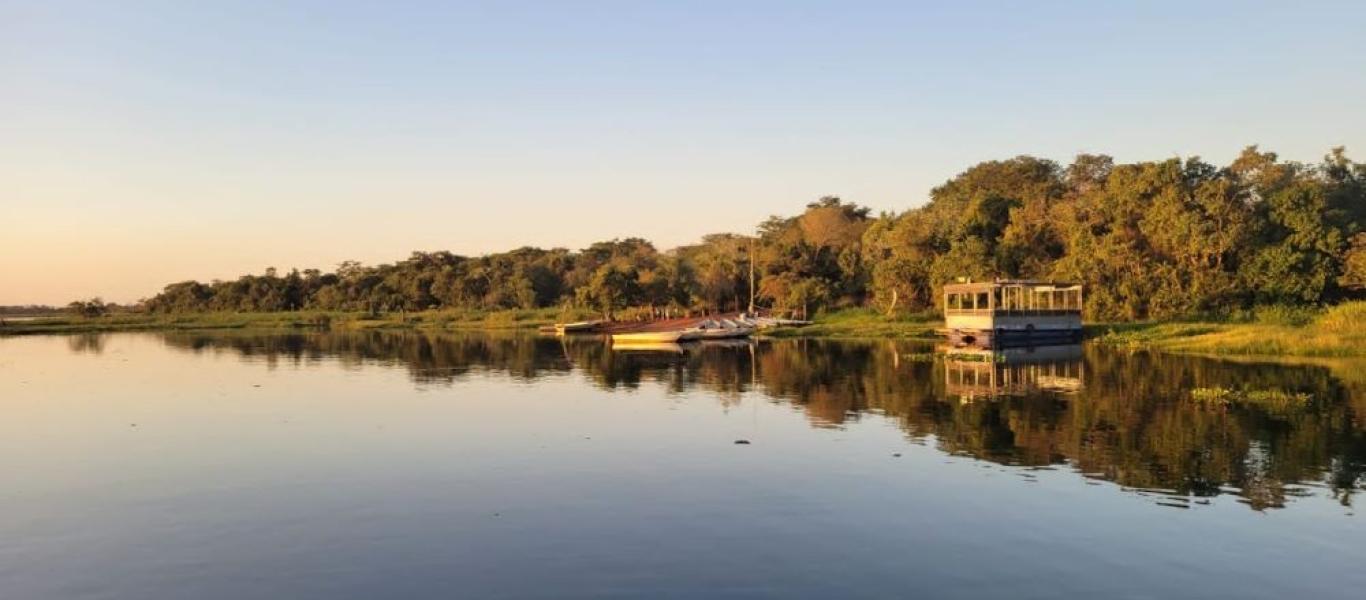 RANCHO NA CONDOMINIO PORTAL DOS DOURADOS em Paulicéia