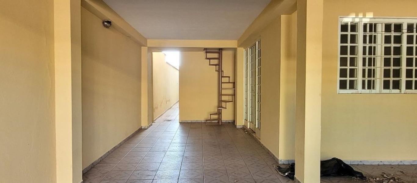 CASA NO Parque Universitário em Assis