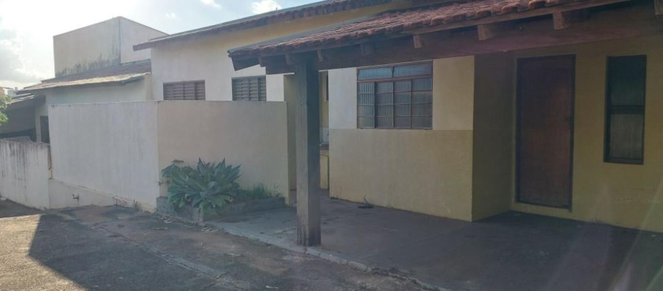 CASA NA Vila Ouro Verde em Assis