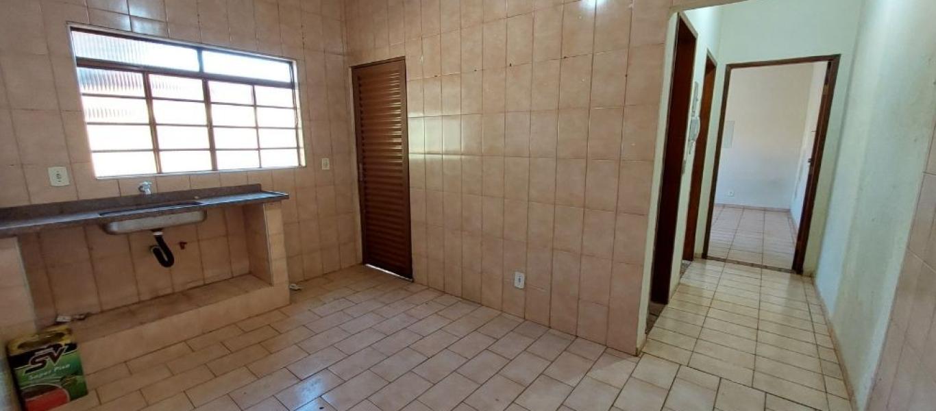 CASA NA Vila Ouro Verde em Assis