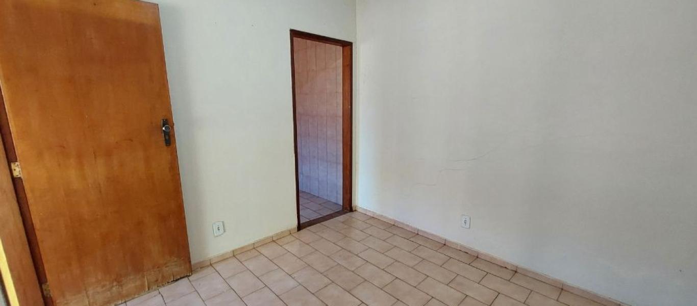 CASA NA Vila Ouro Verde em Assis