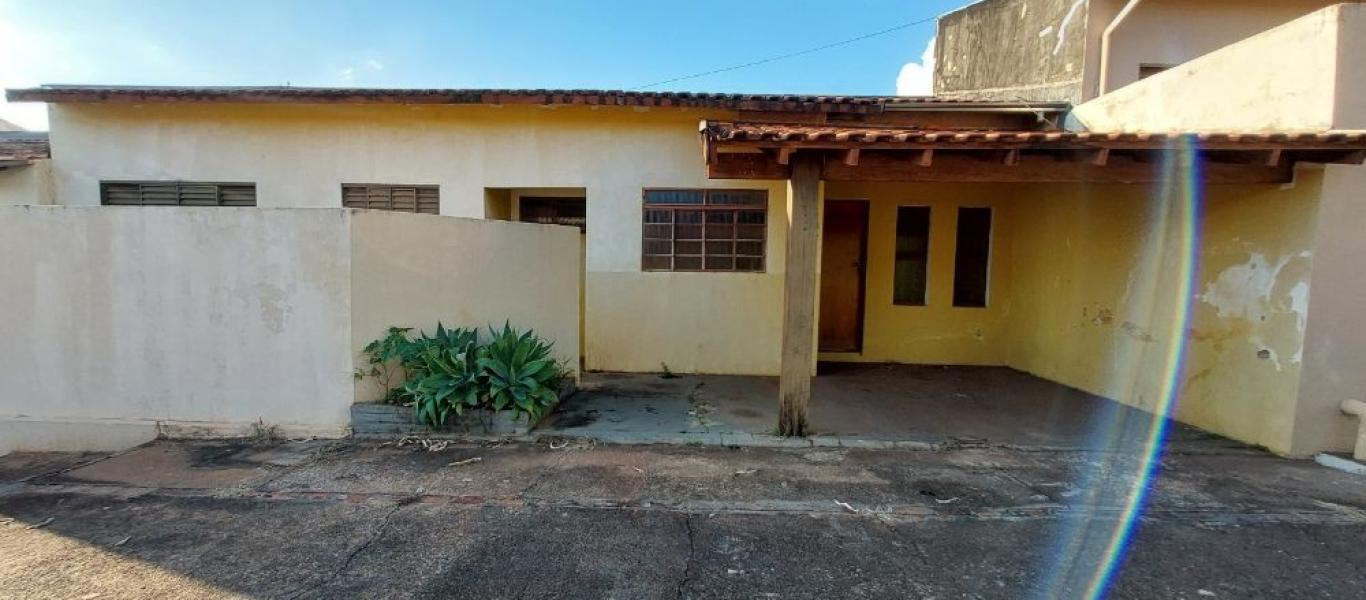 CASA NA Vila Ouro Verde em Assis