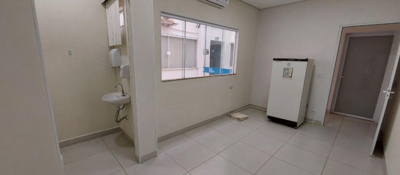 PONTO COMERCIAL NA Vila Claudia em Assis