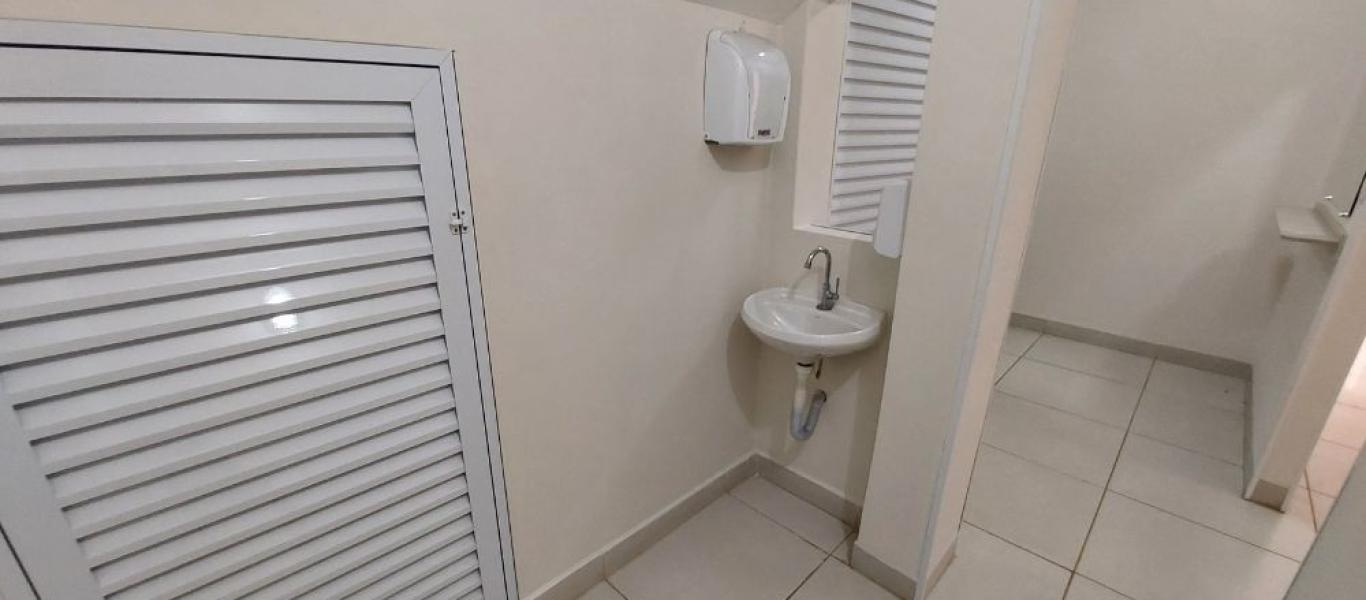 PONTO COMERCIAL NA Vila Claudia em Assis