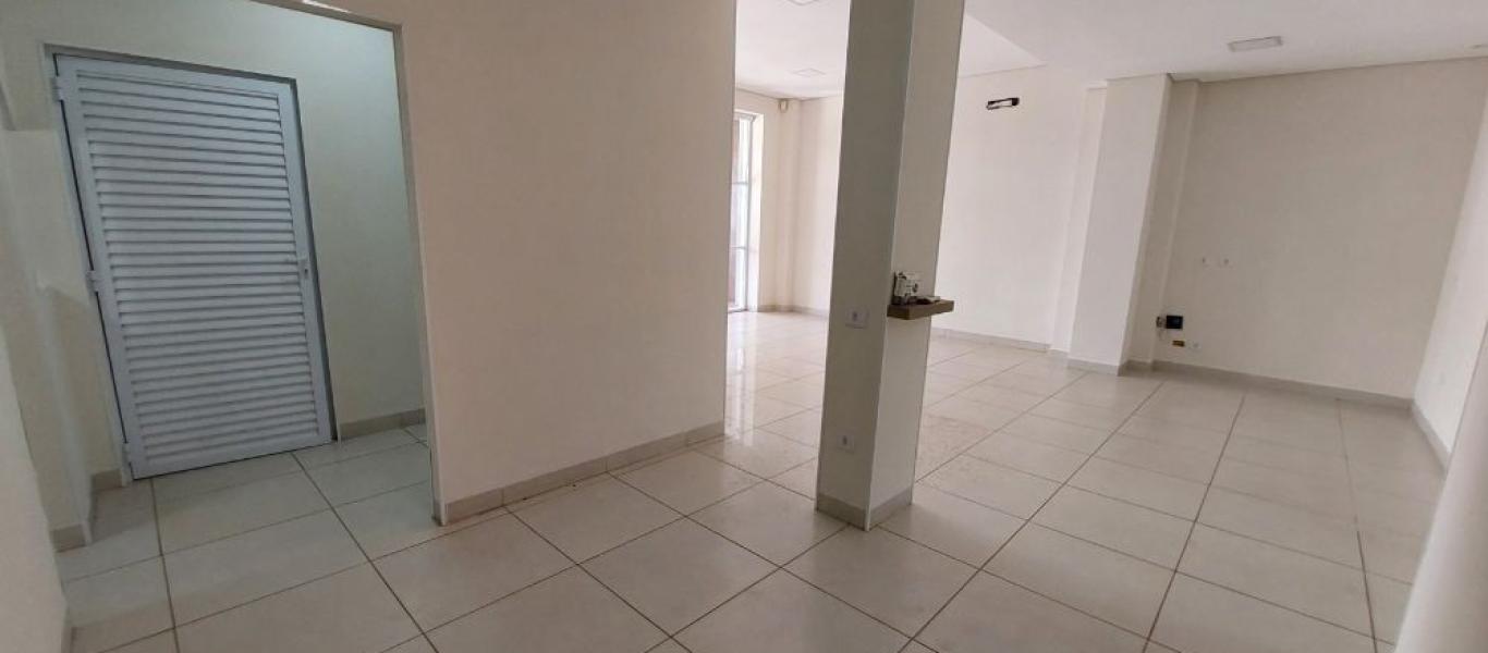 PONTO COMERCIAL NA Vila Claudia em Assis