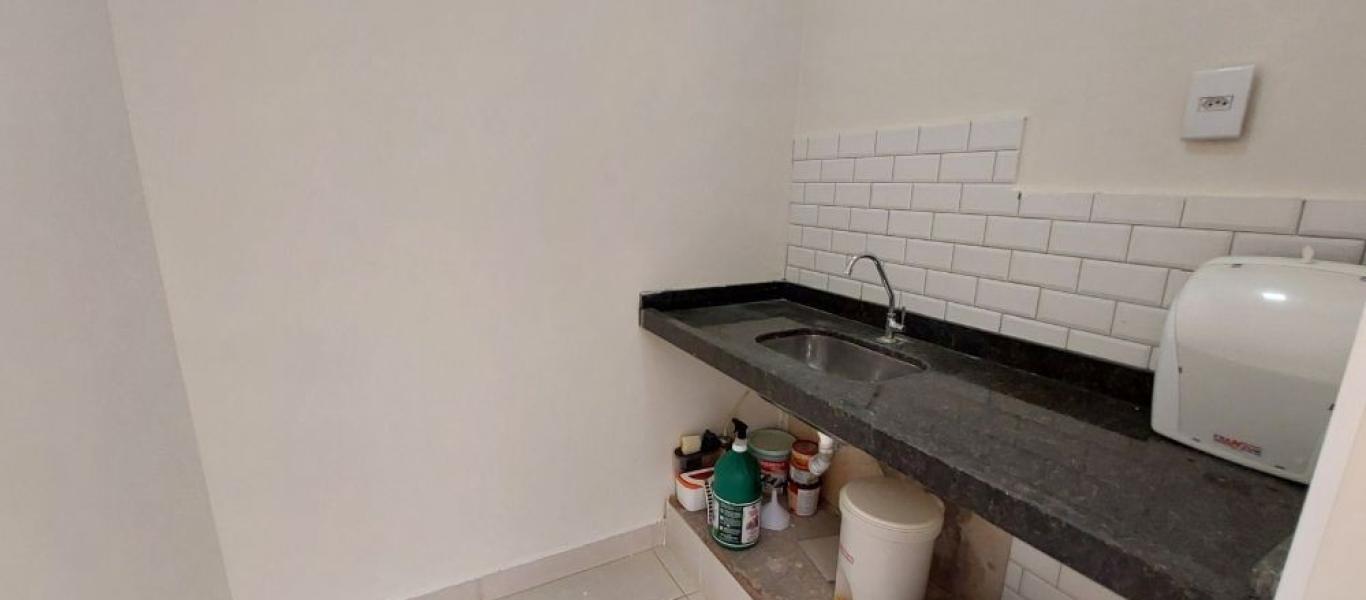 PONTO COMERCIAL NA Vila Claudia em Assis