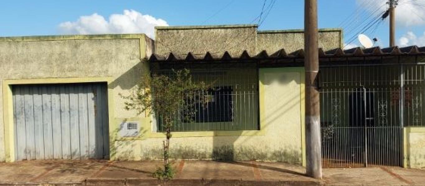 CASA NA VILA ROSANGELA em Assis
