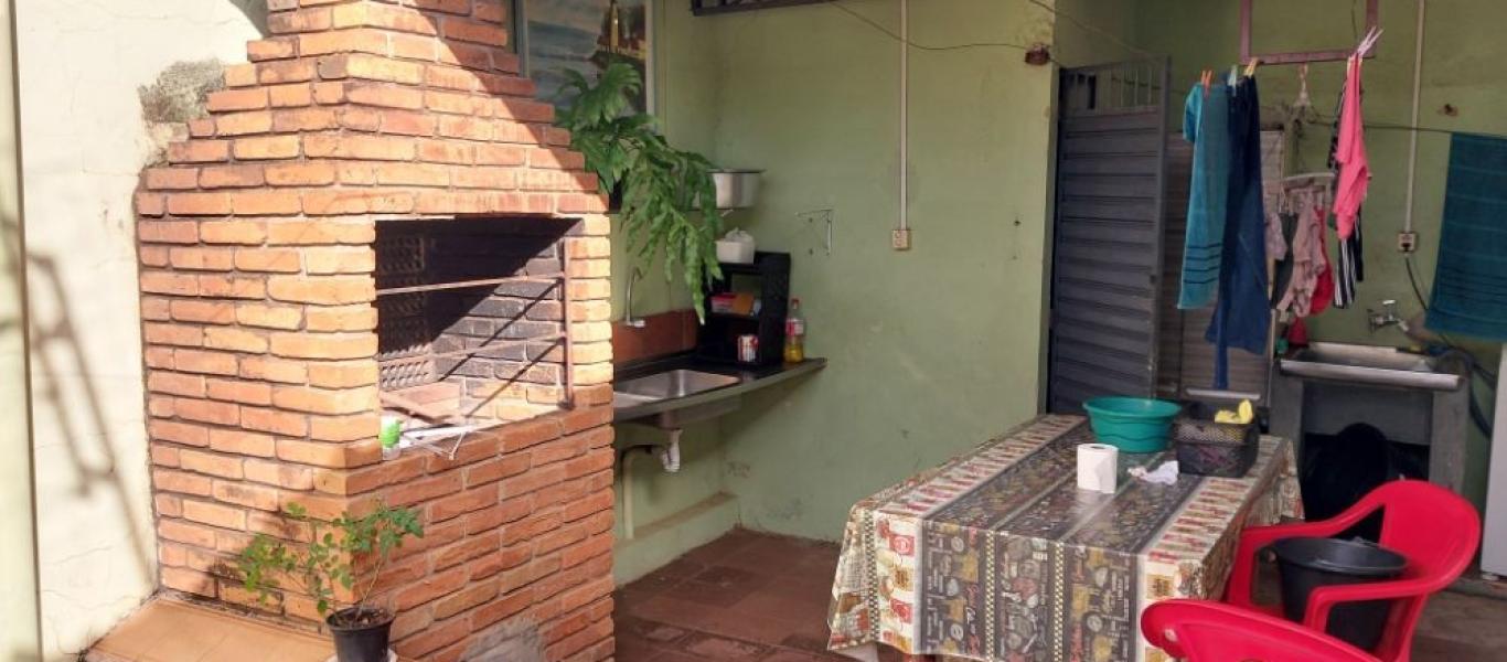 CASA NA VILA ROSANGELA em Assis