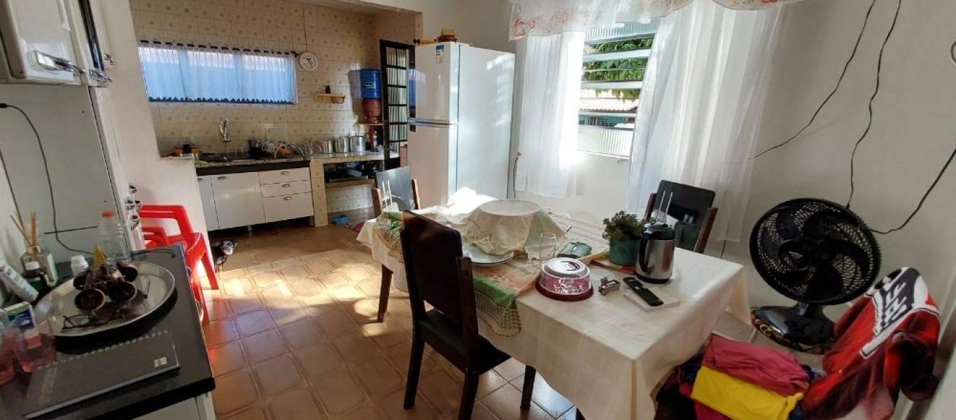 CASA NA VILA ROSANGELA em Assis
