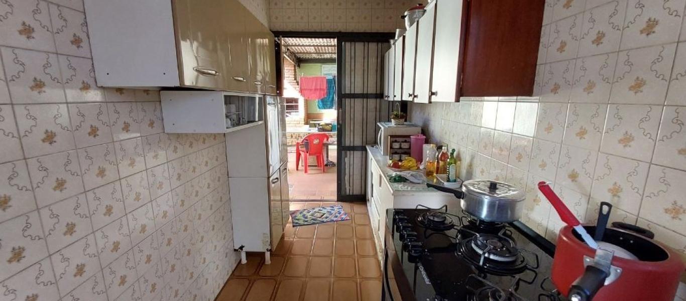 CASA NA VILA ROSANGELA em Assis