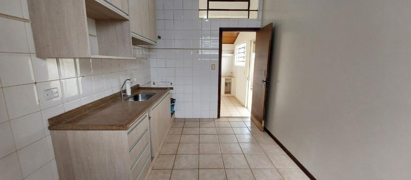 CASA NA Vila Ouro Verde em Assis
