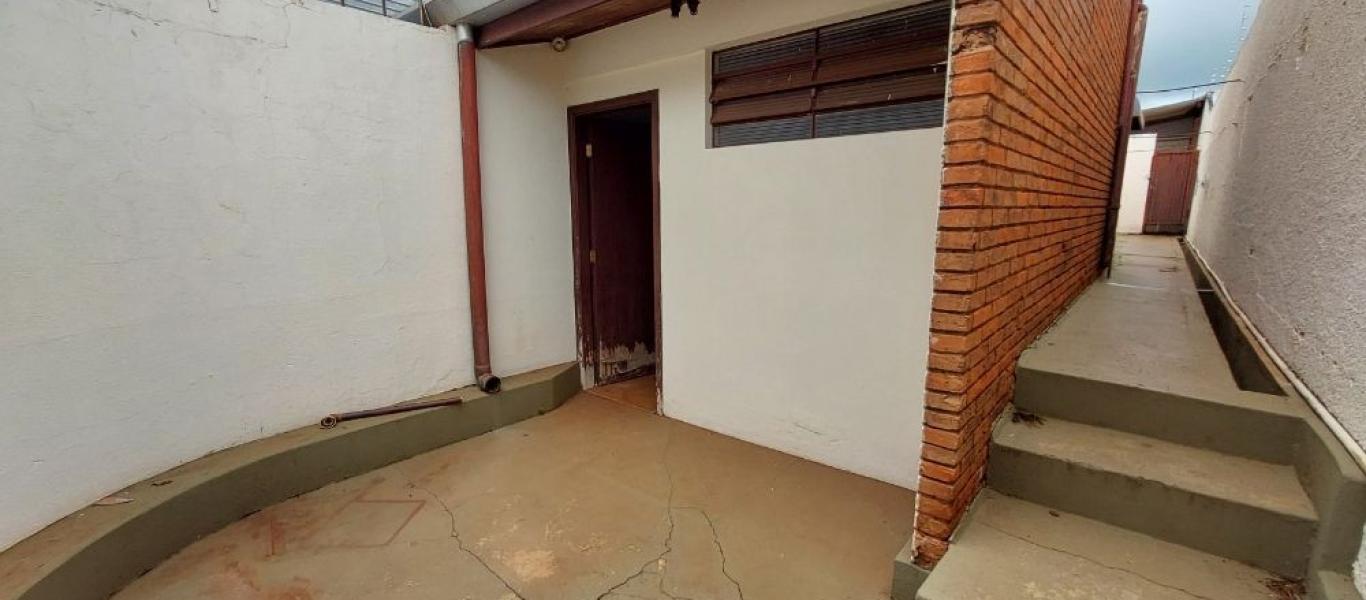 CASA NA Vila Ouro Verde em Assis