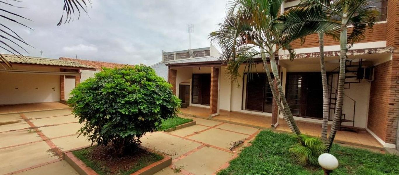 CASA NA Vila Ouro Verde em Assis