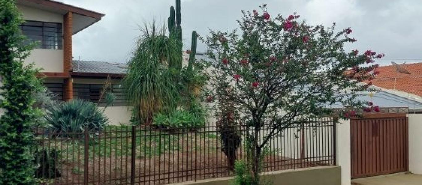 CASA NA Vila Ouro Verde em Assis