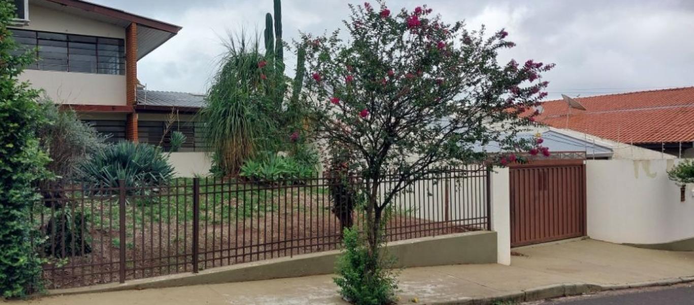 CASA NA Vila Ouro Verde em Assis