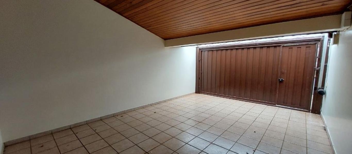 CASA NA Vila Ouro Verde em Assis