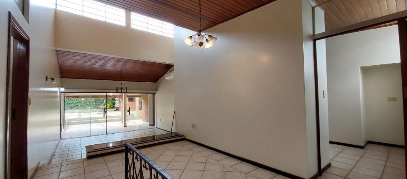CASA NA Vila Ouro Verde em Assis