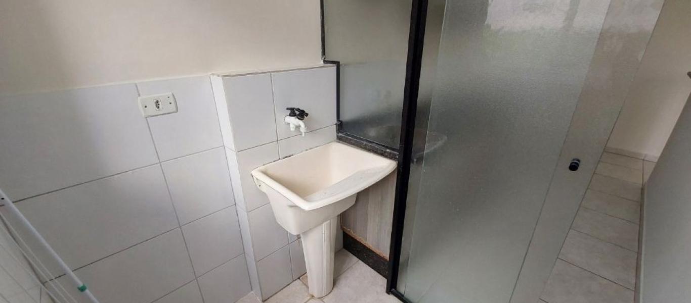 APARTAMENTO NA INOCOOP em Assis