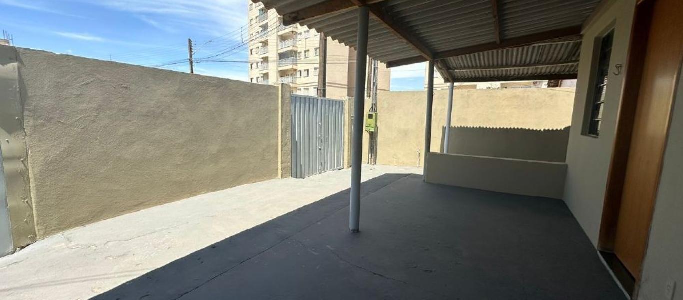 CASA NA INOCOOP em Assis