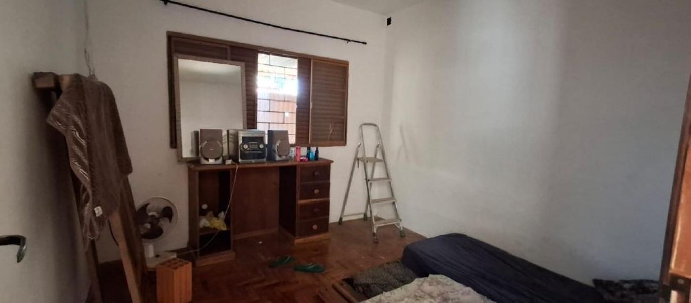 CASA NA Vila Carvalho em Assis