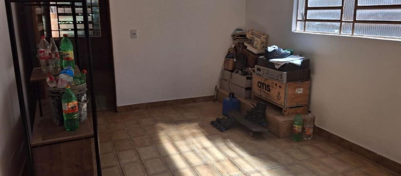 CASA NA Vila Carvalho em Assis