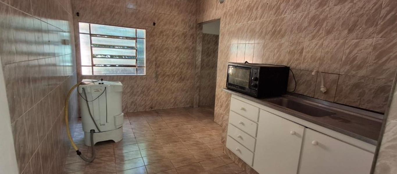 CASA NA Vila Carvalho em Assis