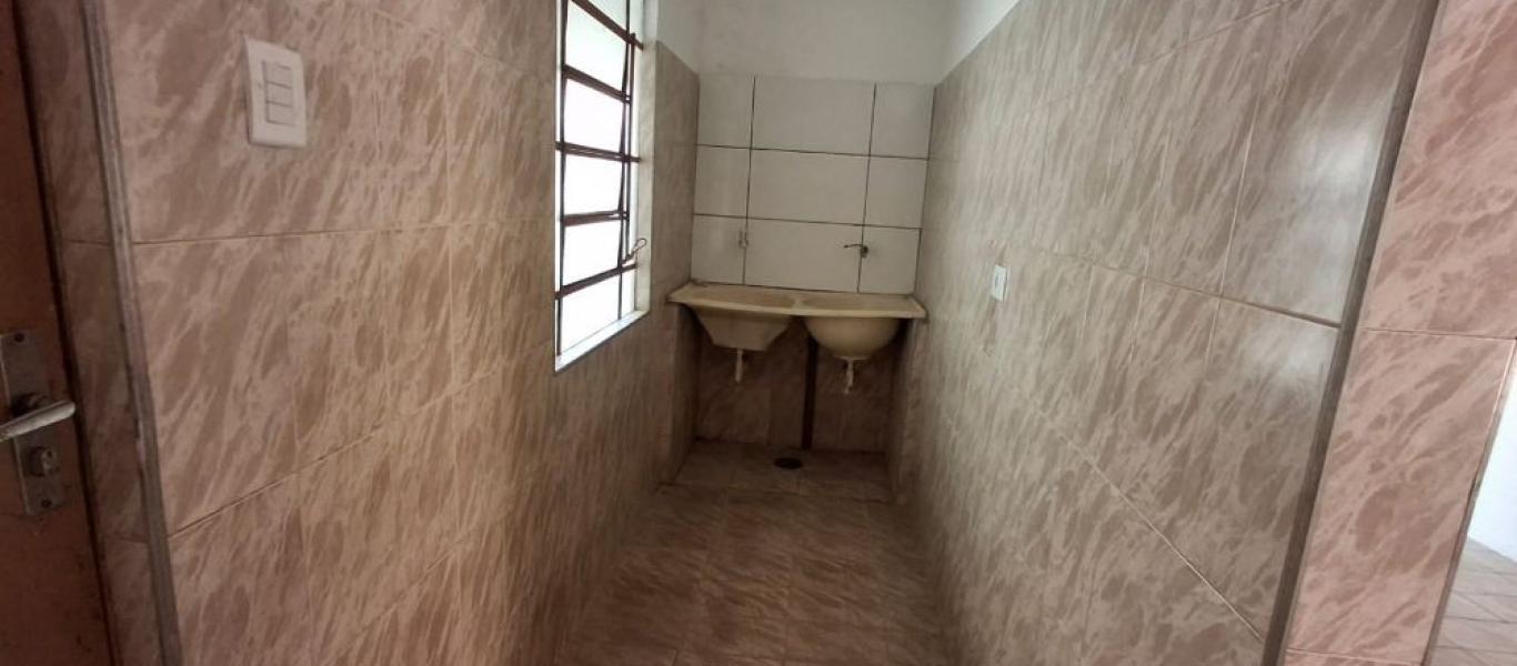 CASA NA Vila Carvalho em Assis