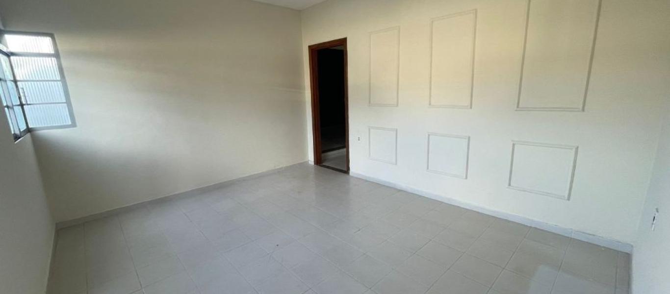CASA NA Vila Operária em Assis