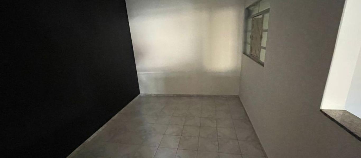 CASA NA Vila Operária em Assis
