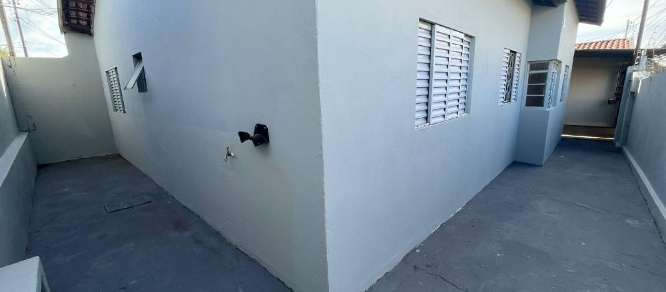 CASA NA Vila Operária em Assis