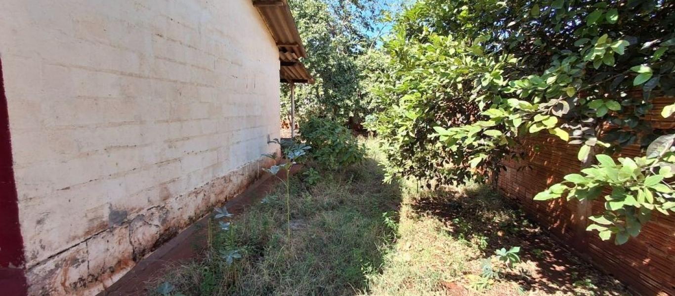 CASA NA CENTRO em FLORÍNEA
