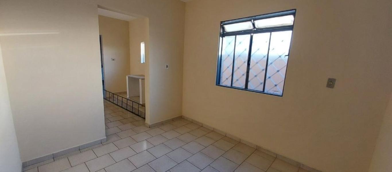 CASA NA Vila Ouro Verde em Assis