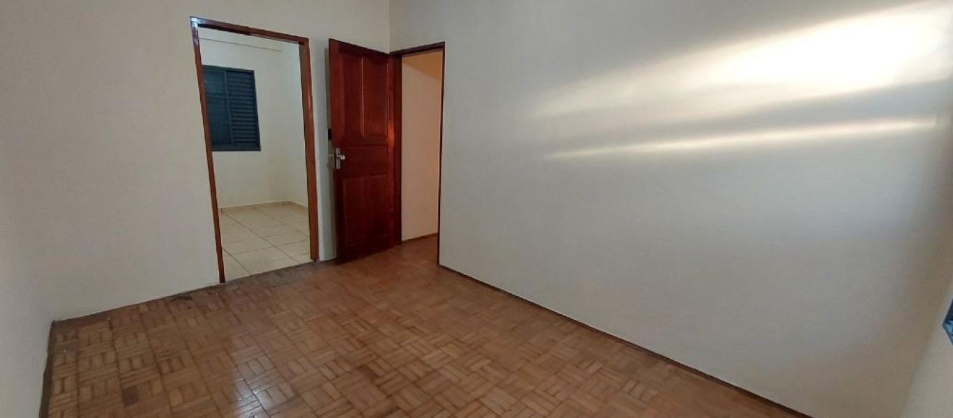 CASA NA Vila Ouro Verde em Assis