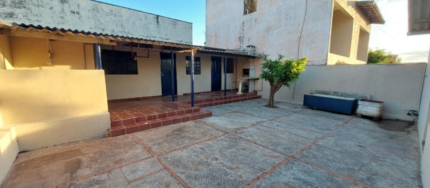 CASA NA Vila Ouro Verde em Assis
