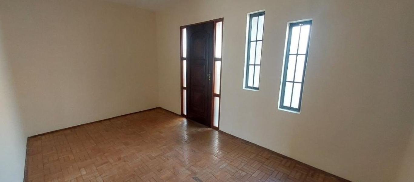 CASA NA Vila Ouro Verde em Assis