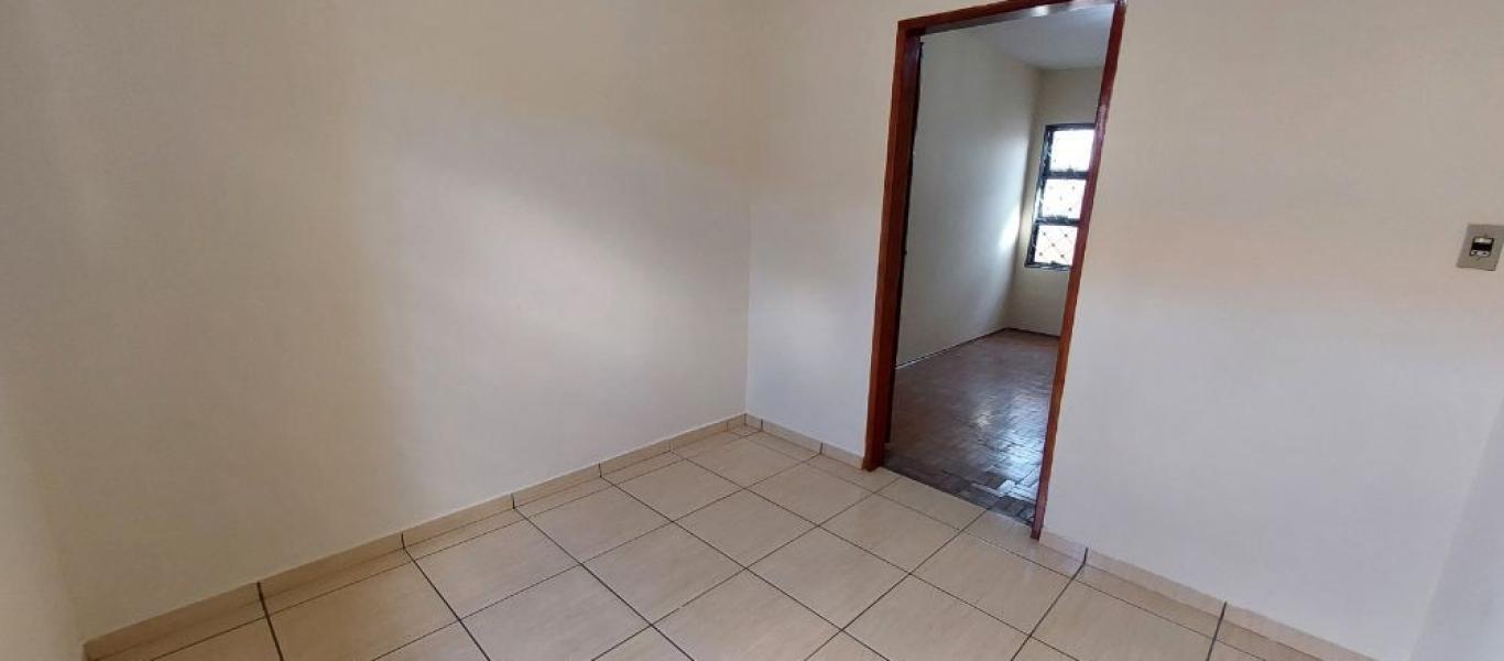 CASA NA Vila Ouro Verde em Assis