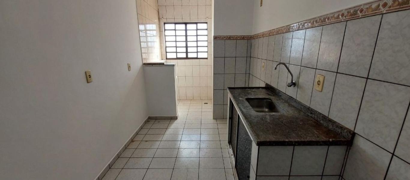 APARTAMENTO NA VILA OURO VERDE em Assis