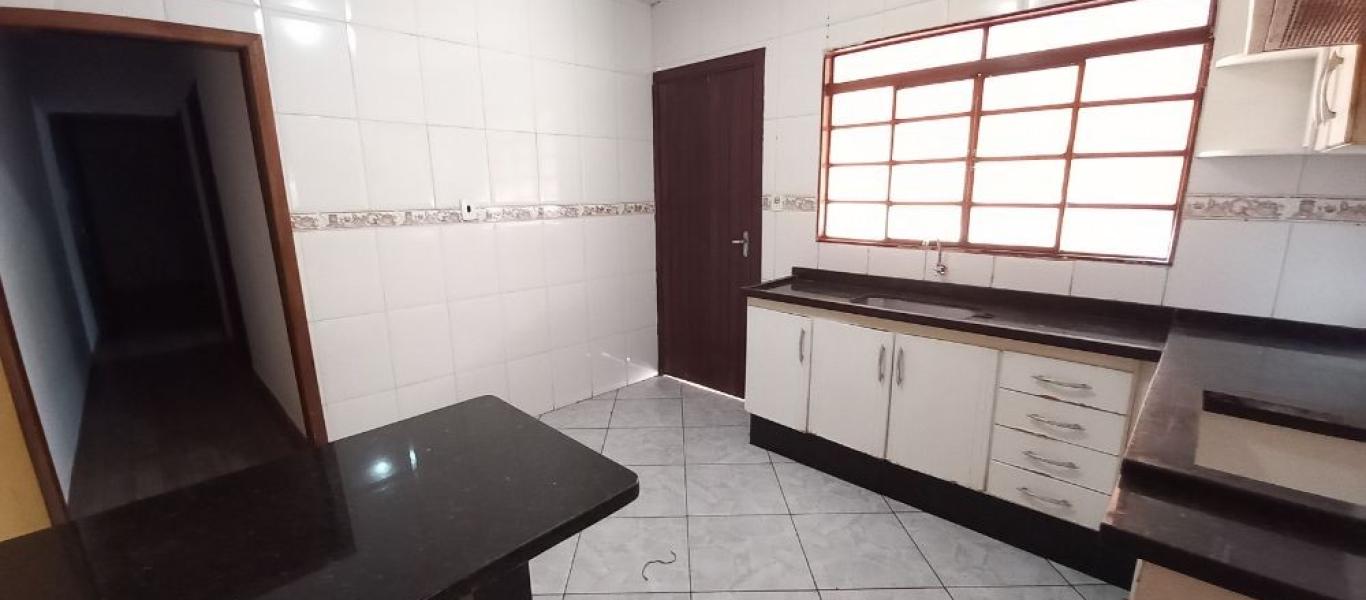 CASA NA Vila Ribeiro em Assis