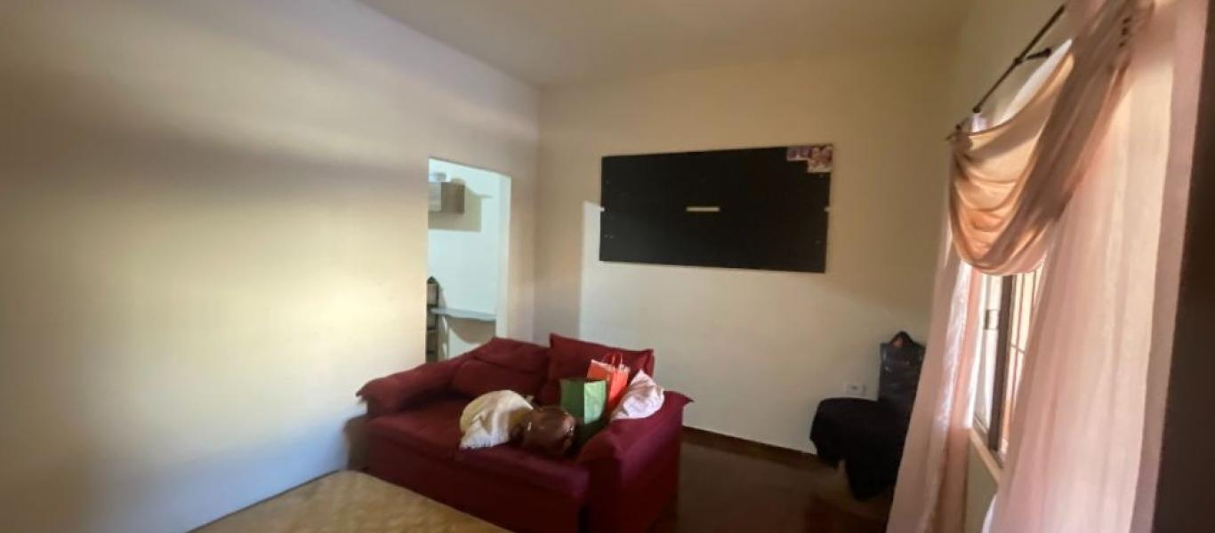 CASA NA Vila Carvalho em Assis