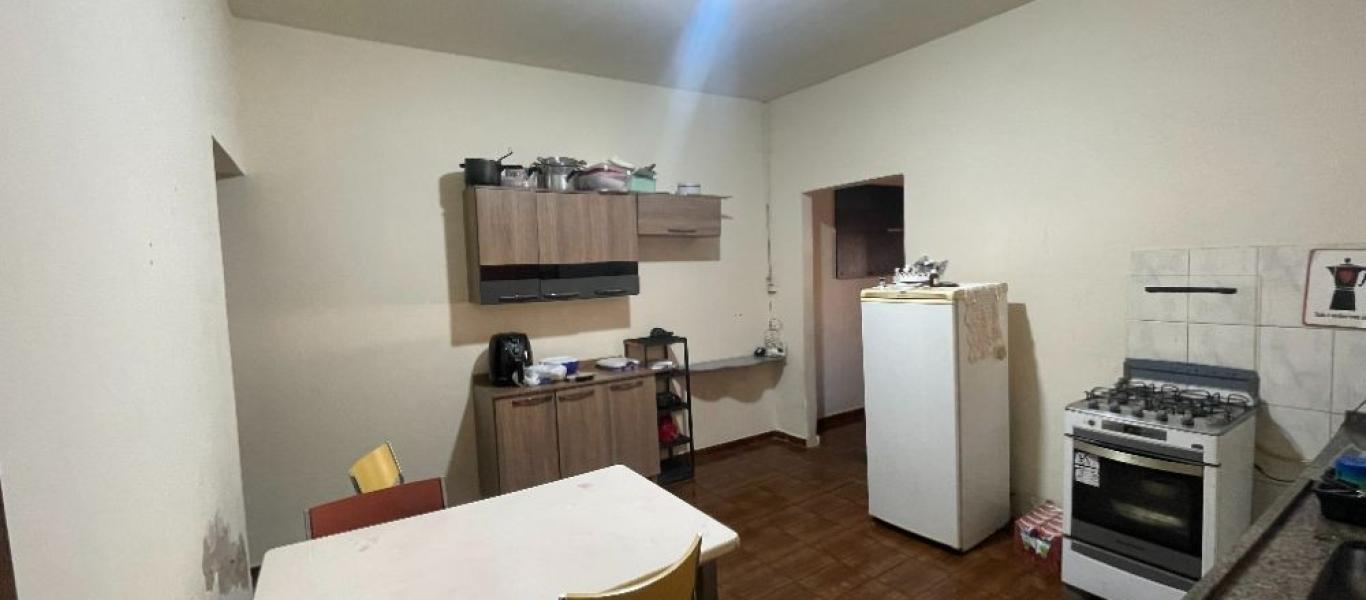 CASA NA Vila Carvalho em Assis