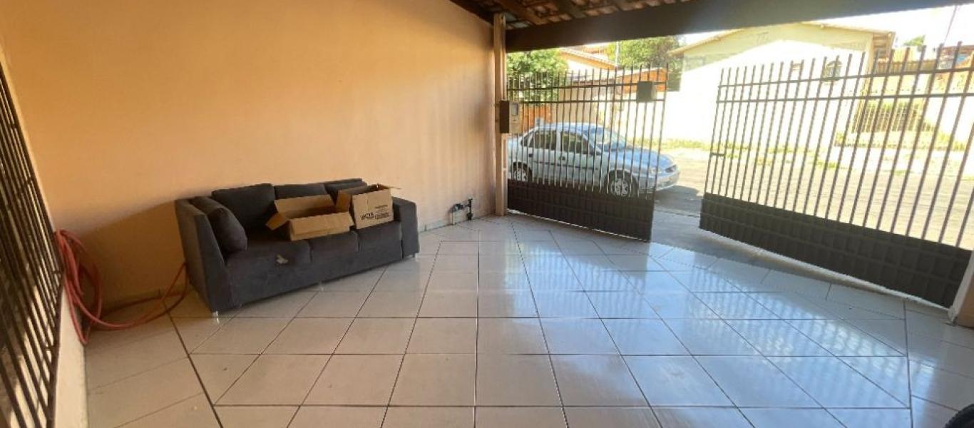 CASA NA Vila Carvalho em Assis