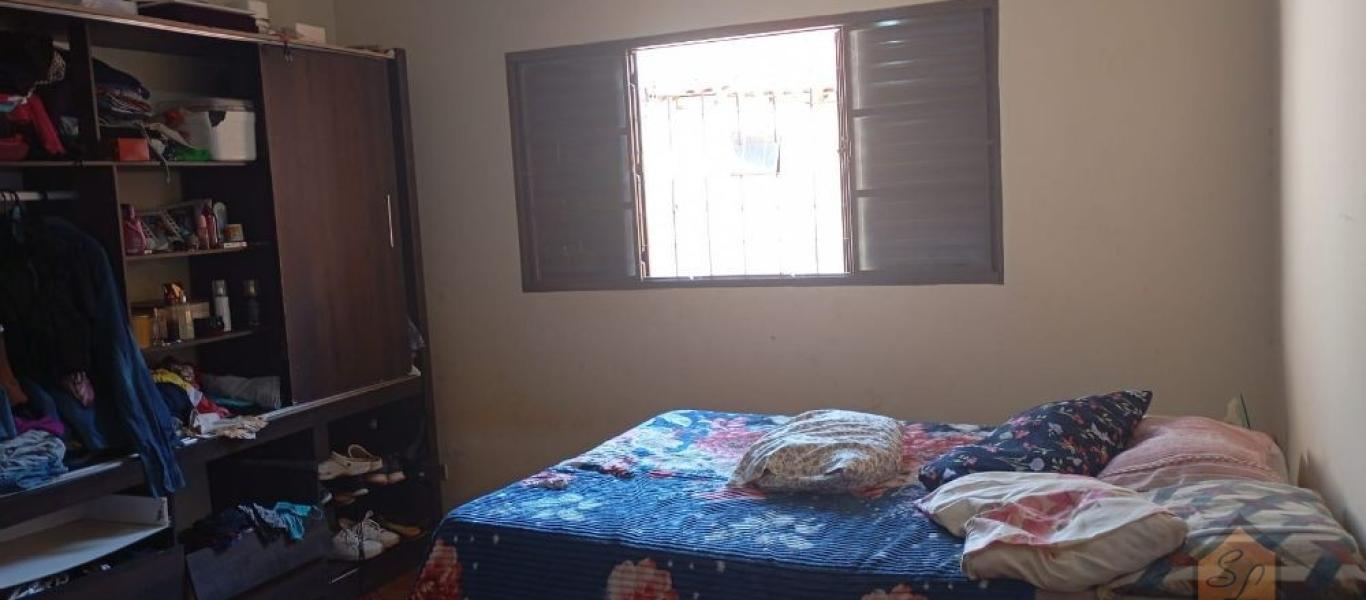 CASA NA Vila Carvalho em Assis