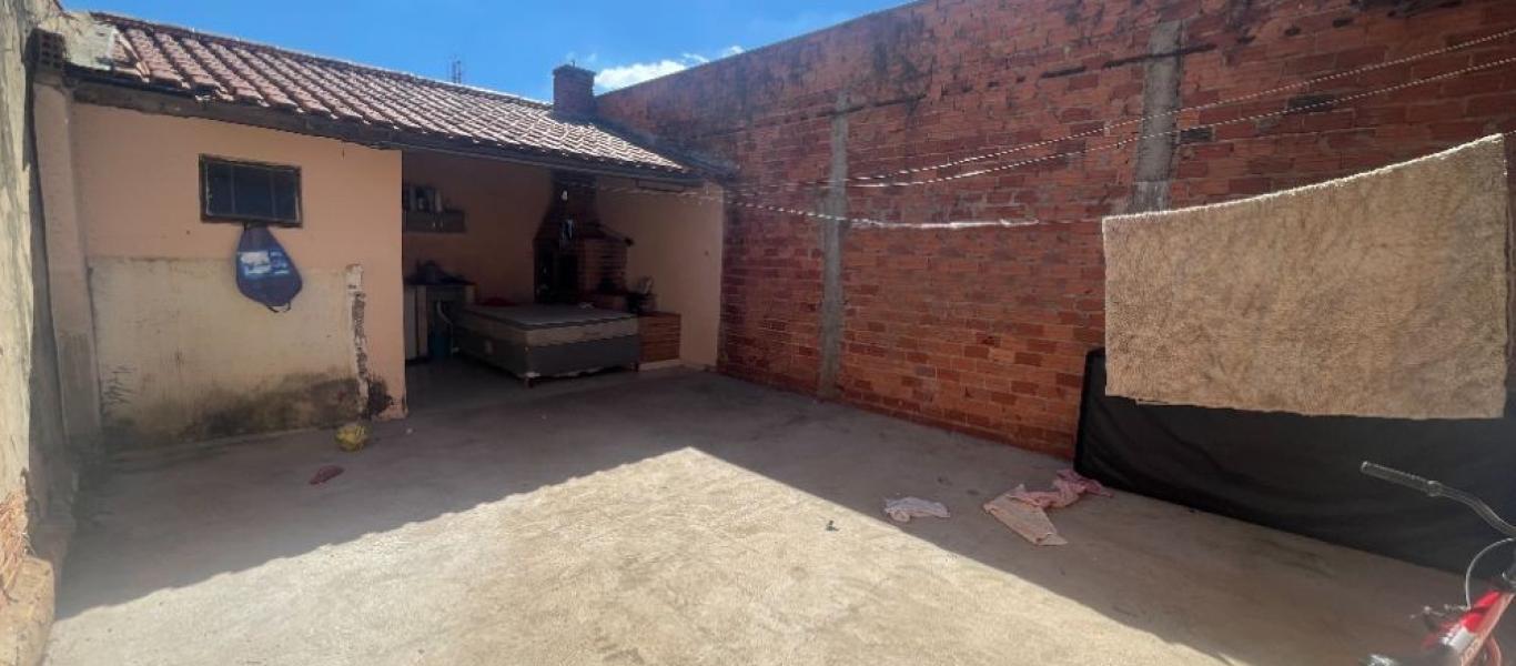 CASA NA Vila Carvalho em Assis