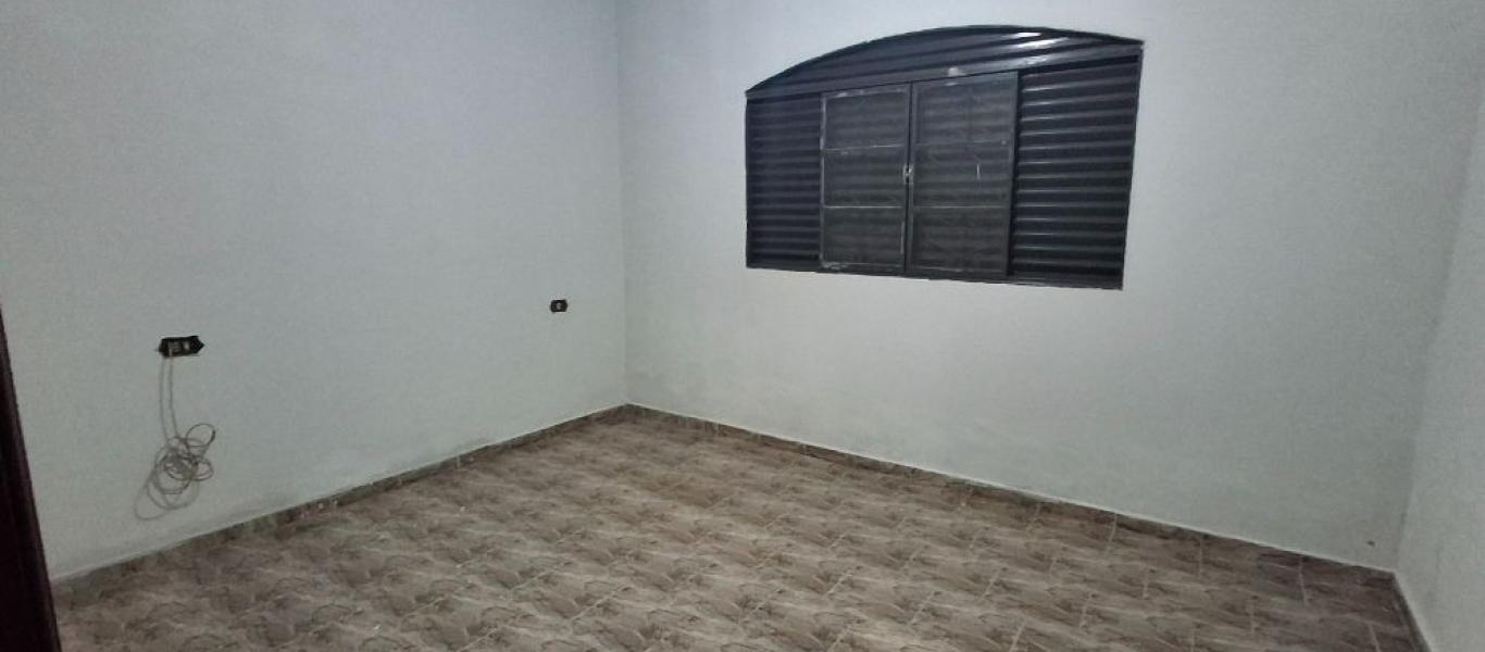 CASA NA Vila Tênis Clube em Assis