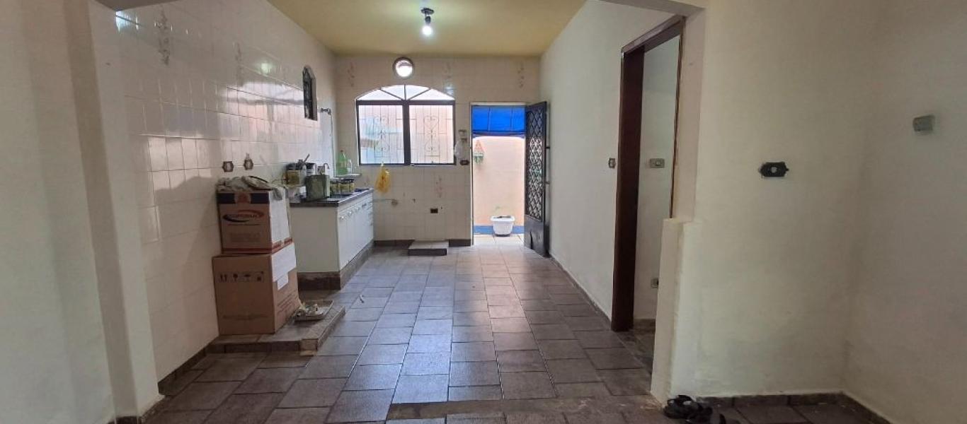 CASA NA Vila Tênis Clube em Assis