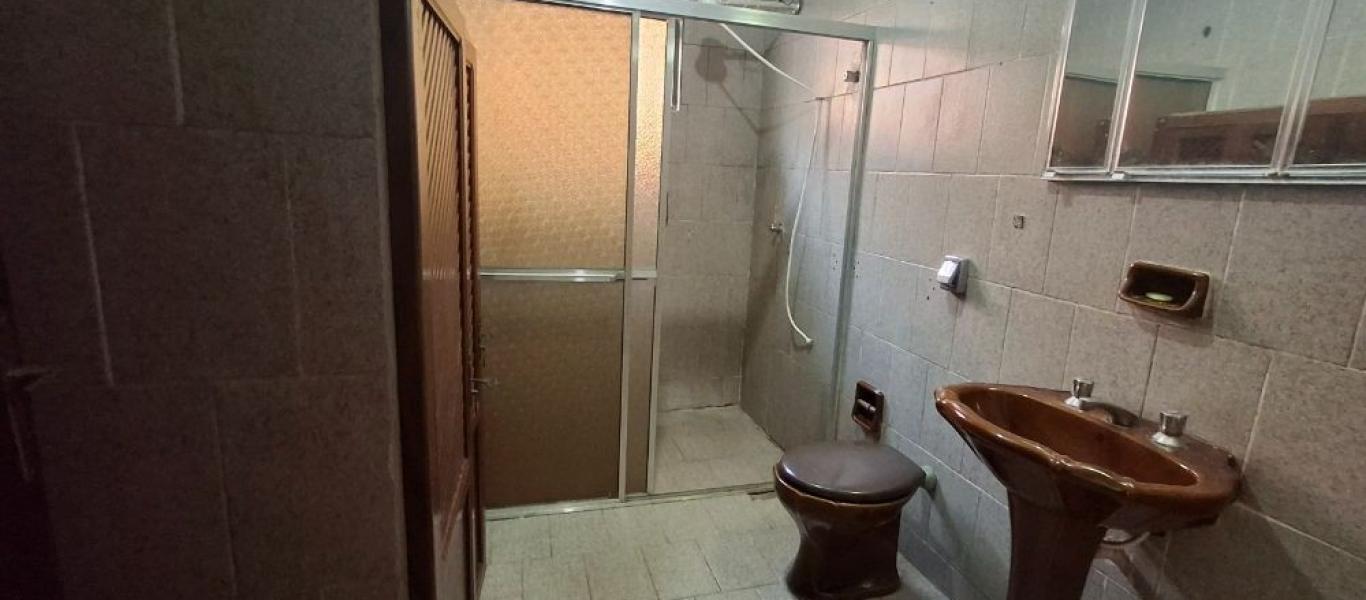 CASA NA Vila Tênis Clube em Assis
