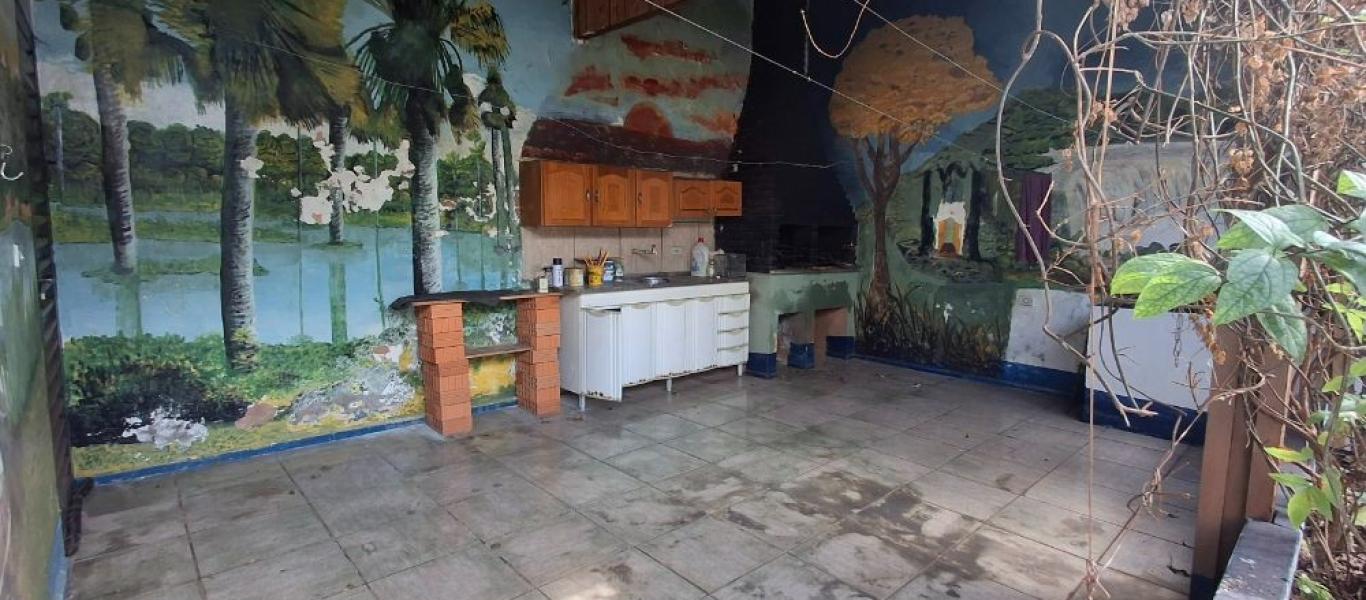 CASA NA Vila Tênis Clube em Assis